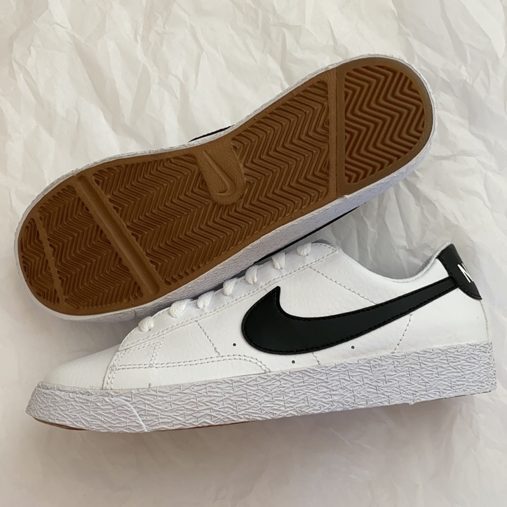 New Nike blazer low black swoosh sneakers shoes - Picture 8 of 8